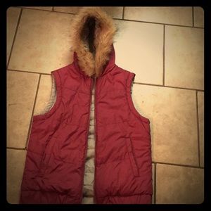 A short-sleeved vest